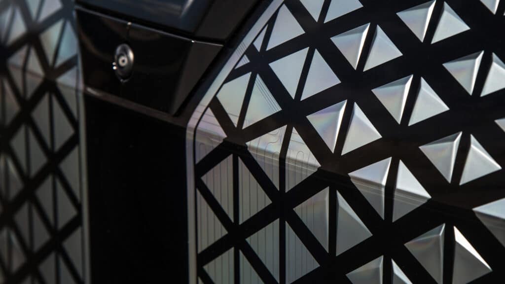 P90422158_highRes_the-bmw-ix-xdrive50-